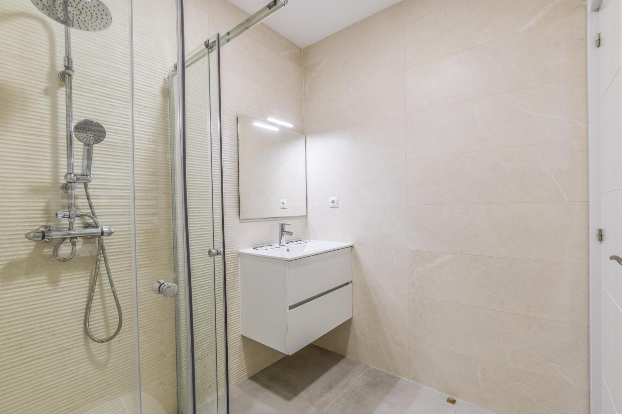 Apartamentos En La Avda De La Albufera Alquiler Temporal Madrid Buitenkant foto