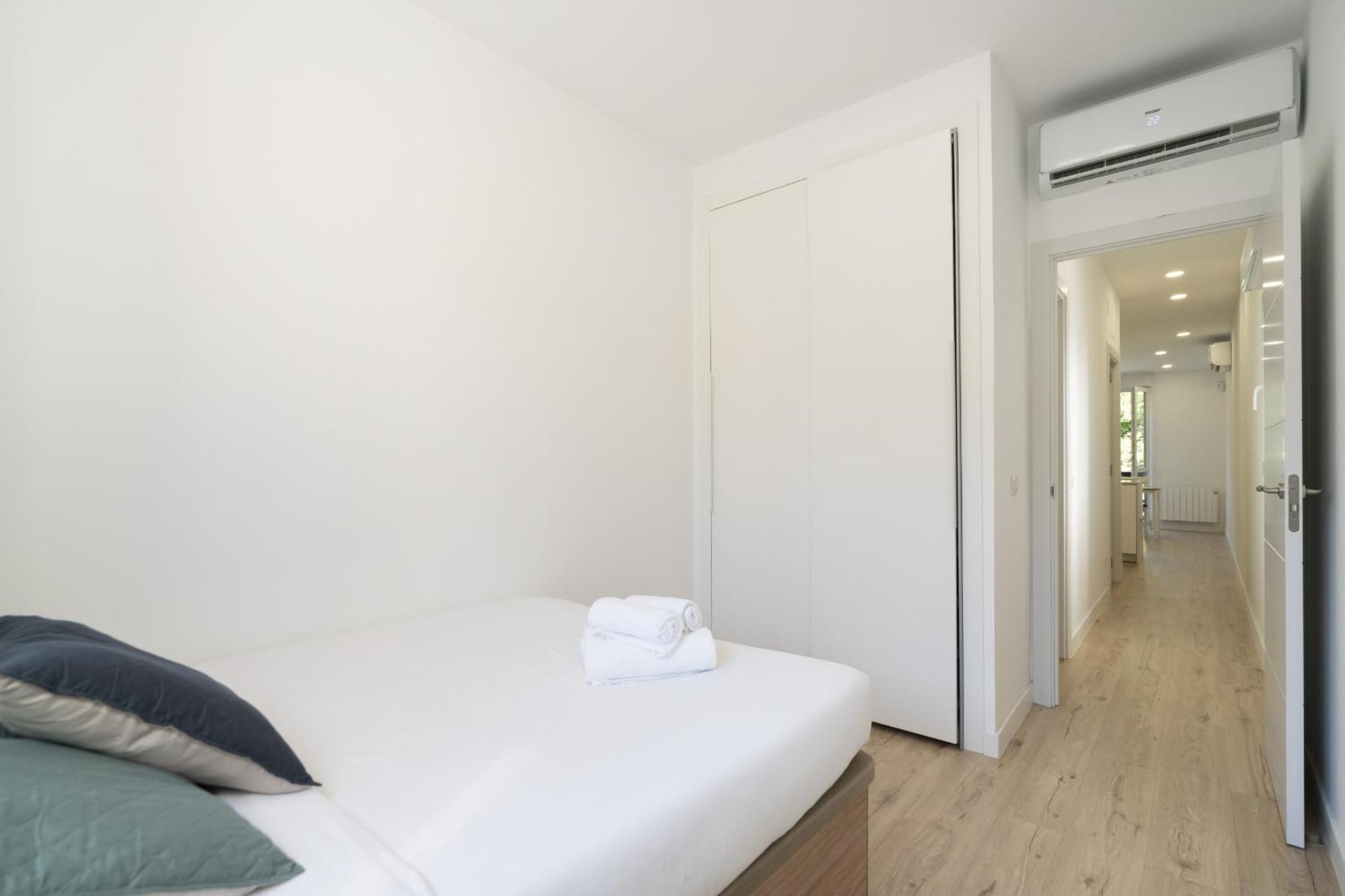Apartamentos En La Avda De La Albufera Alquiler Temporal Madrid Buitenkant foto