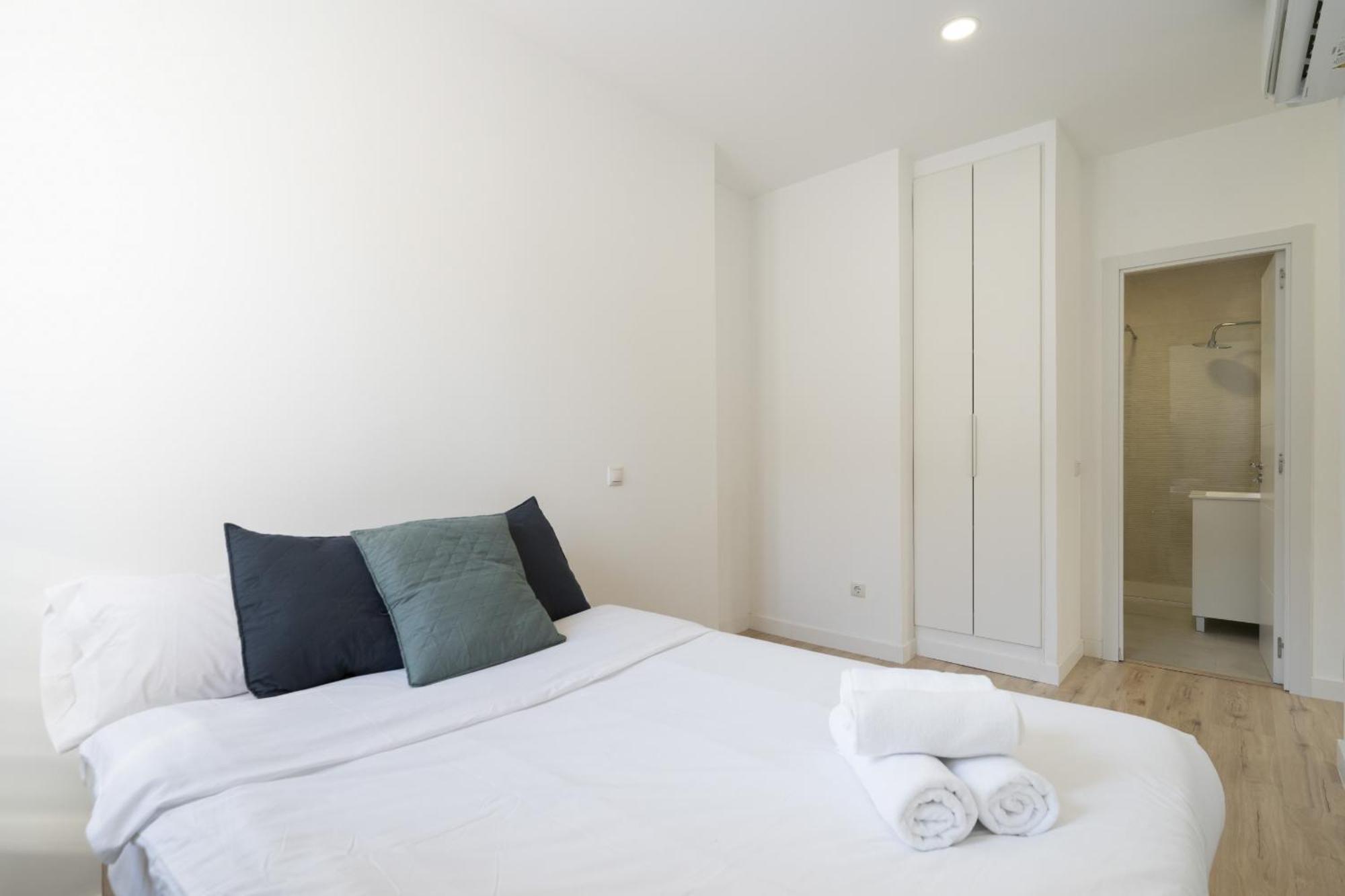 Apartamentos En La Avda De La Albufera Alquiler Temporal Madrid Buitenkant foto